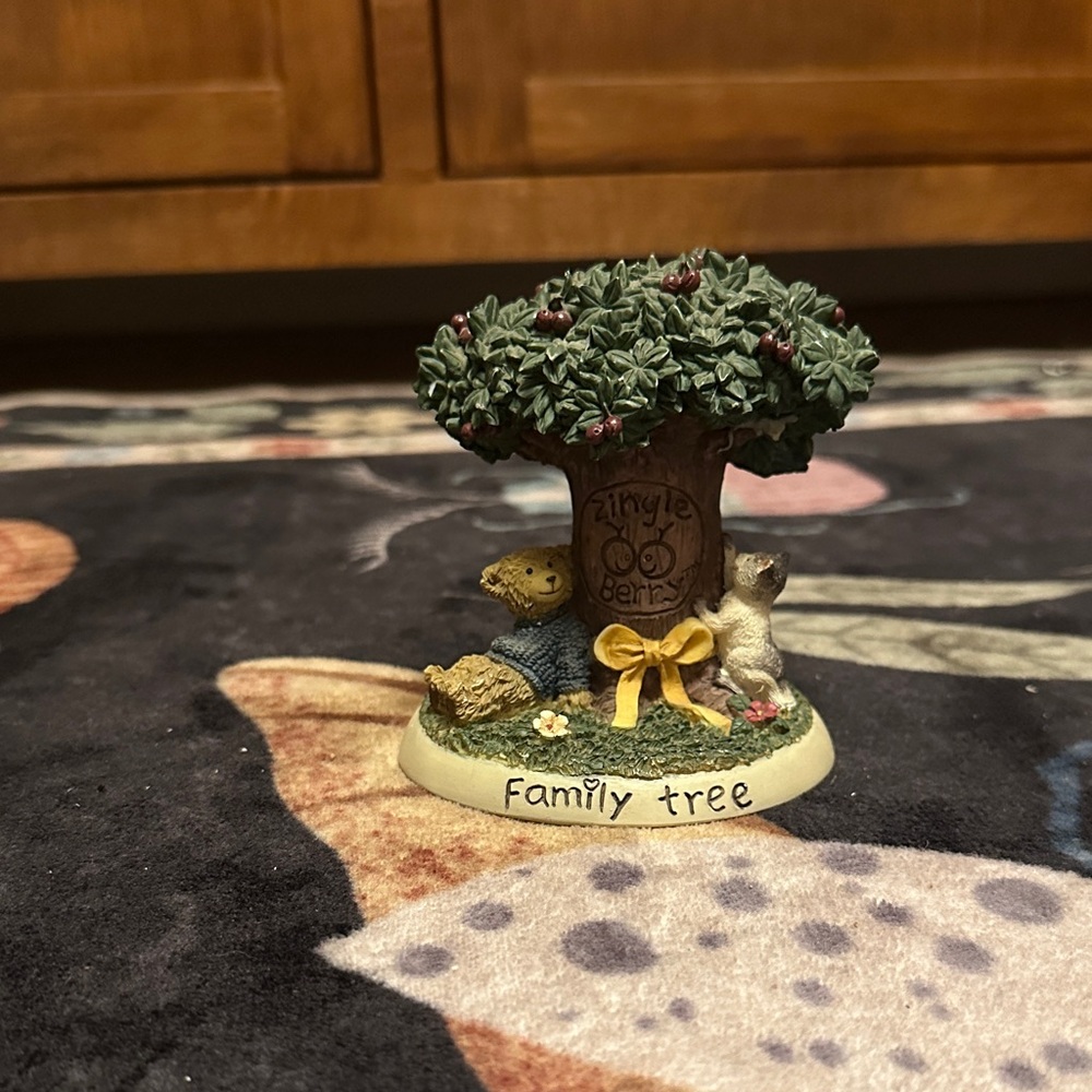 Family Tree Figurine - Green and Brown